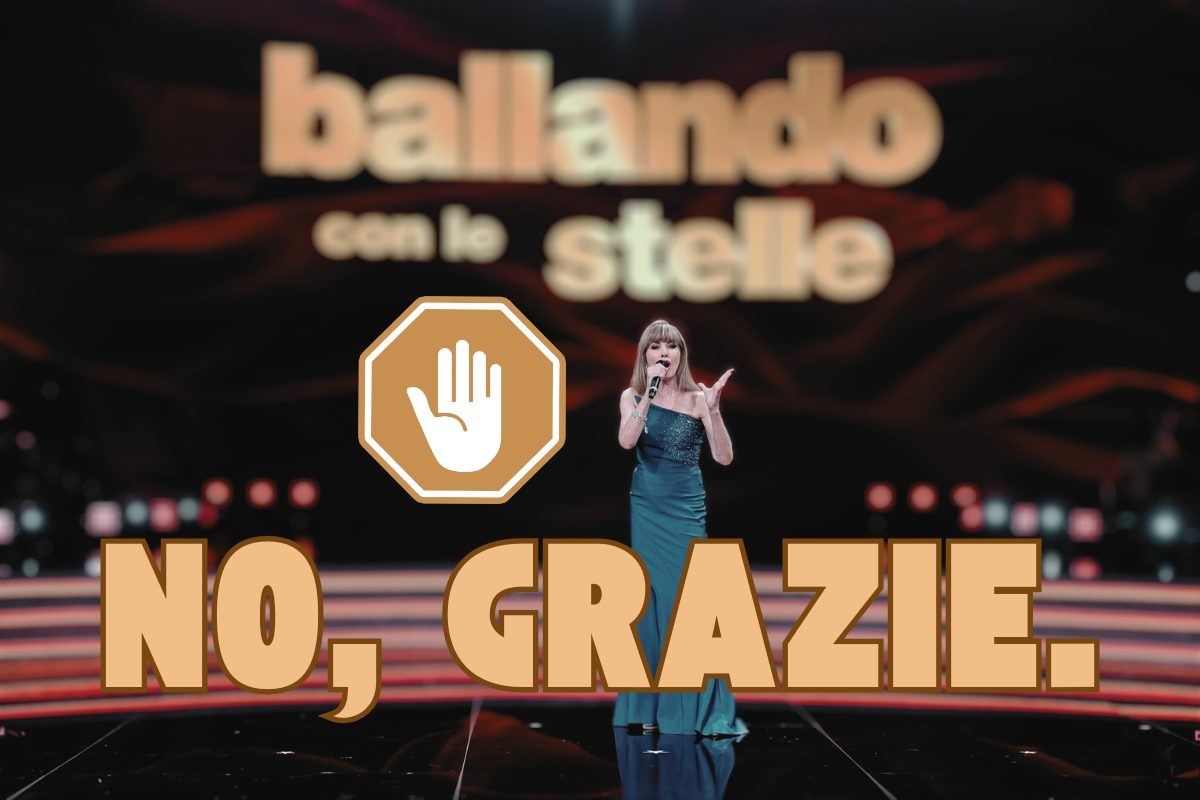 Milly Carlucci a Ballando con le Stelle, mano stop e scritta no grazie