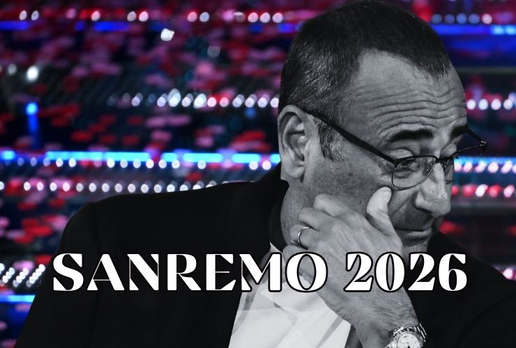 Carlo Conti e scritta Sanremo 2026