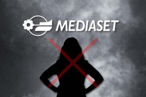 Nebbia, logo Mediaset e sagoma femminile con croce