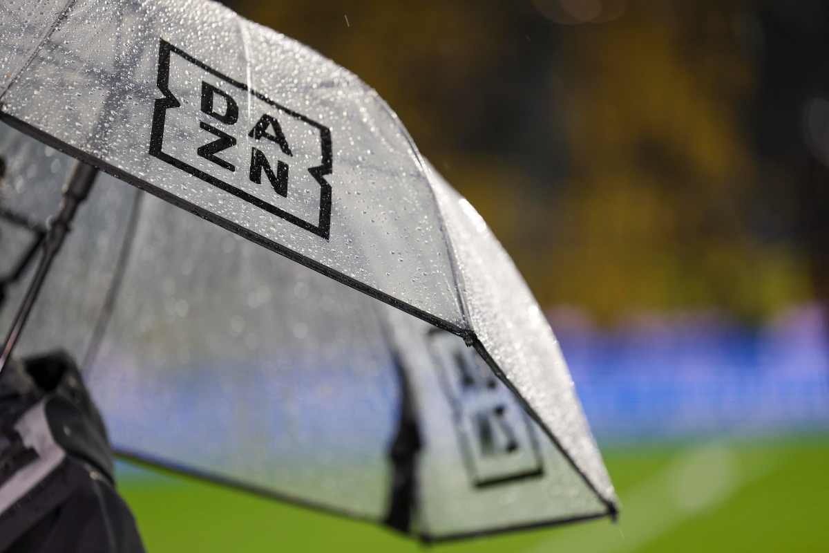 Ombrello griffato Dazn