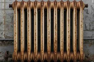 termosifone pieno di ruggine